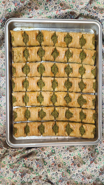 Large Lotus Pistachio